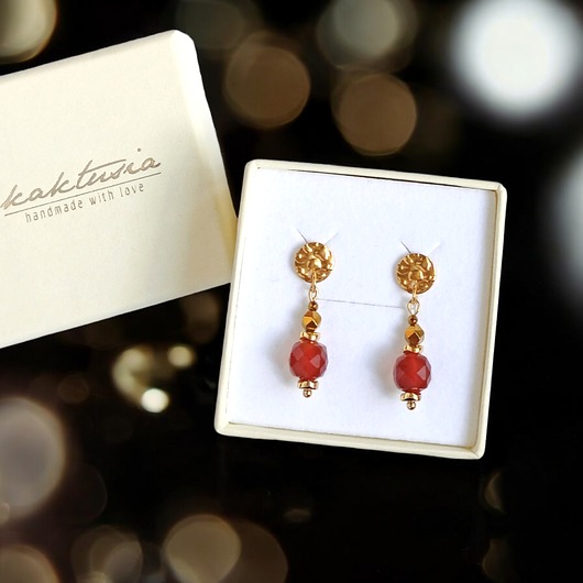 Karneol : kolczyki krótkie : ozdobne sztyfty