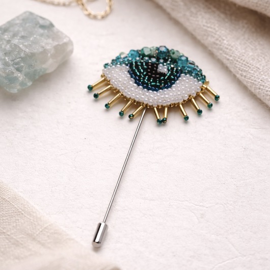 Broszka na szpilce Oko