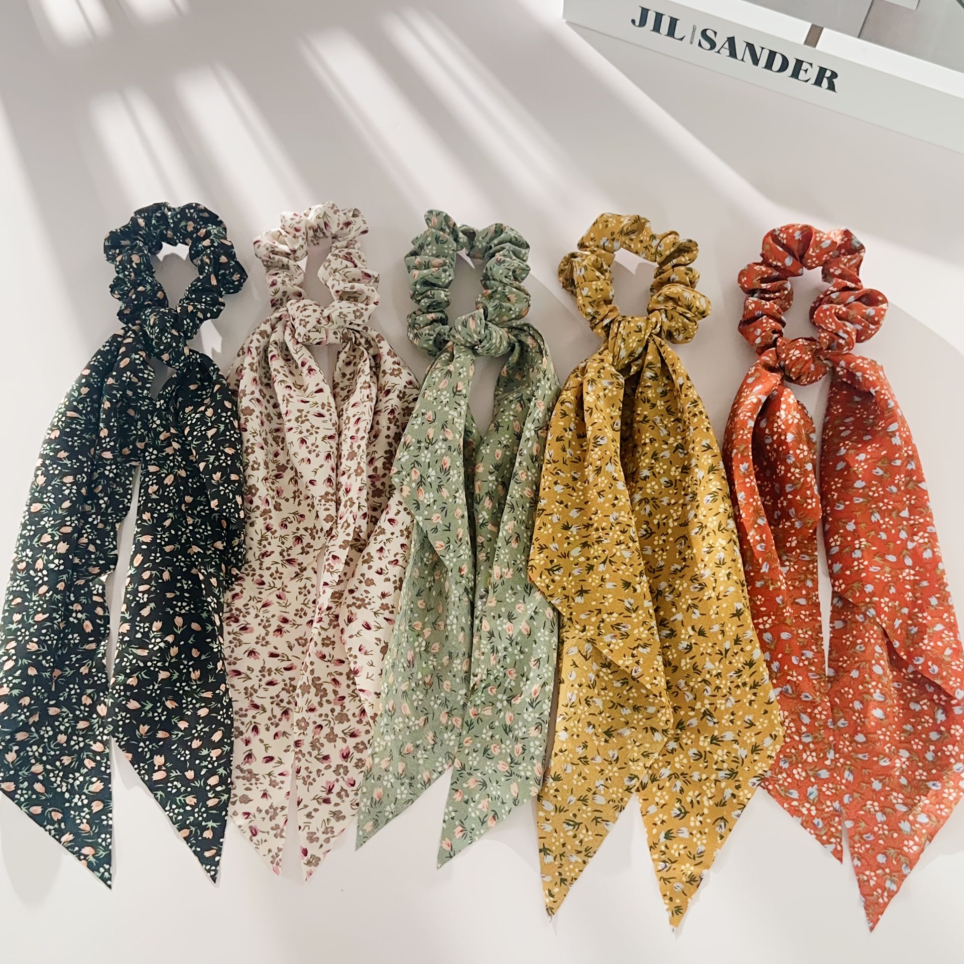 TEMU Zestaw 5 szt. damskich słodkich i eleganckich wstążek scrunchie w stylu bohemy z nadrukiem kwiatowym, akcesoria do włosów i gumki w stylu