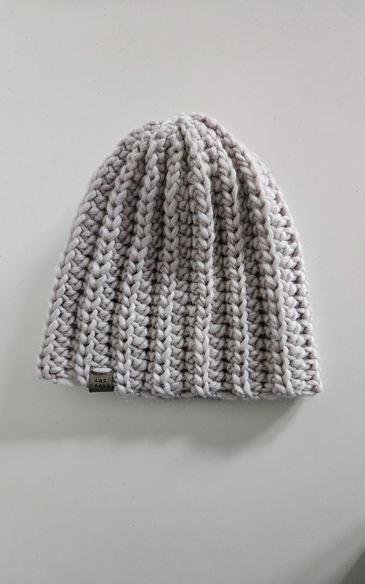 Czapka wełniana w kolorze kredy