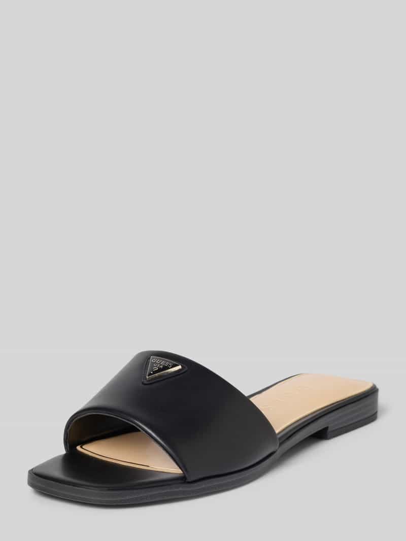 Buty wsuwane z materiału skóropodobnego model 'Ramlan'