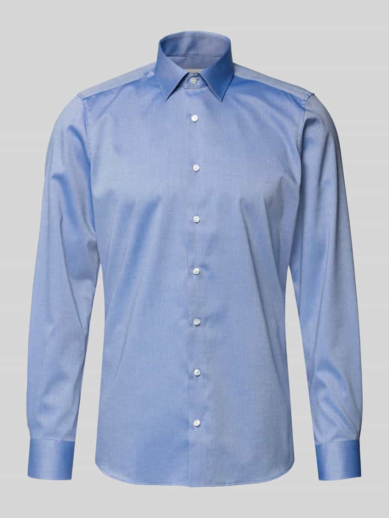 Koszula o kroju slim fit biznes z fakturowanym wzorem i kołnierzykiem typu kent