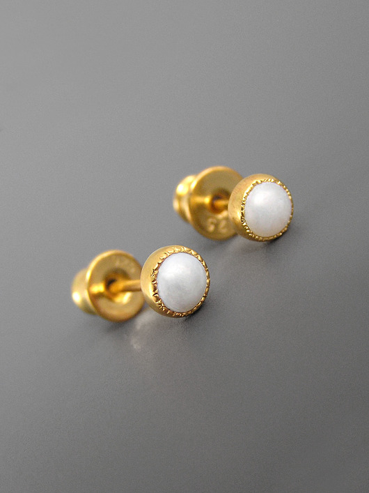Kolczyki z białą perłą, srebro pozłacane