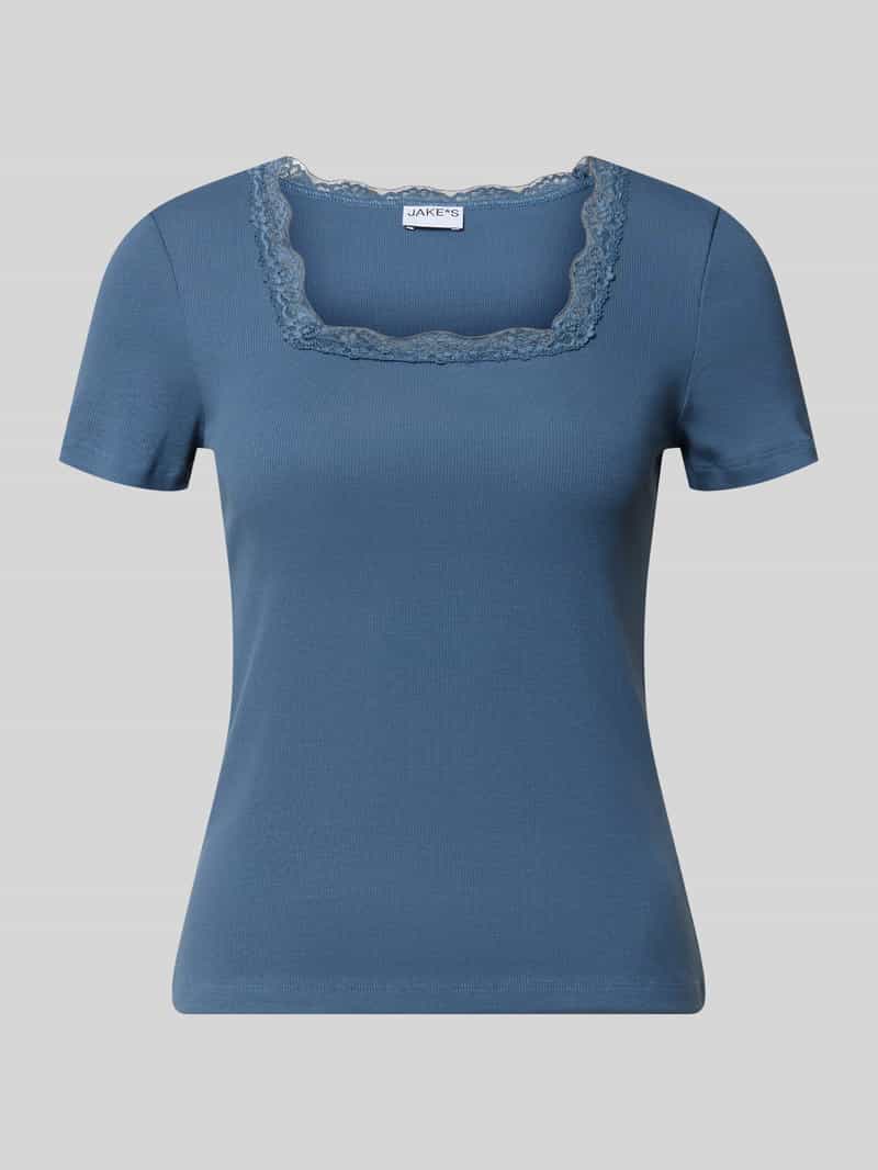 T-shirt w prążkowaniu z obszyciem koronką