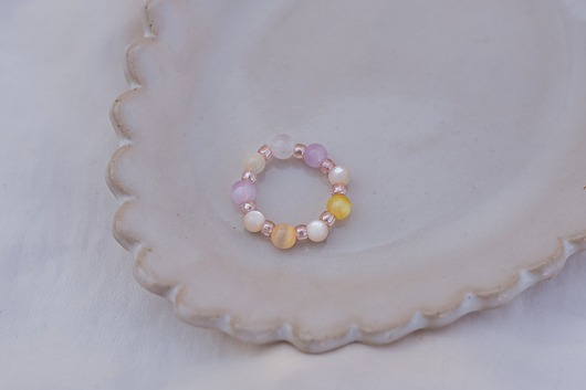 Pastelowy pierścionek elastyczny Kocie Oko i Masa Perłowa