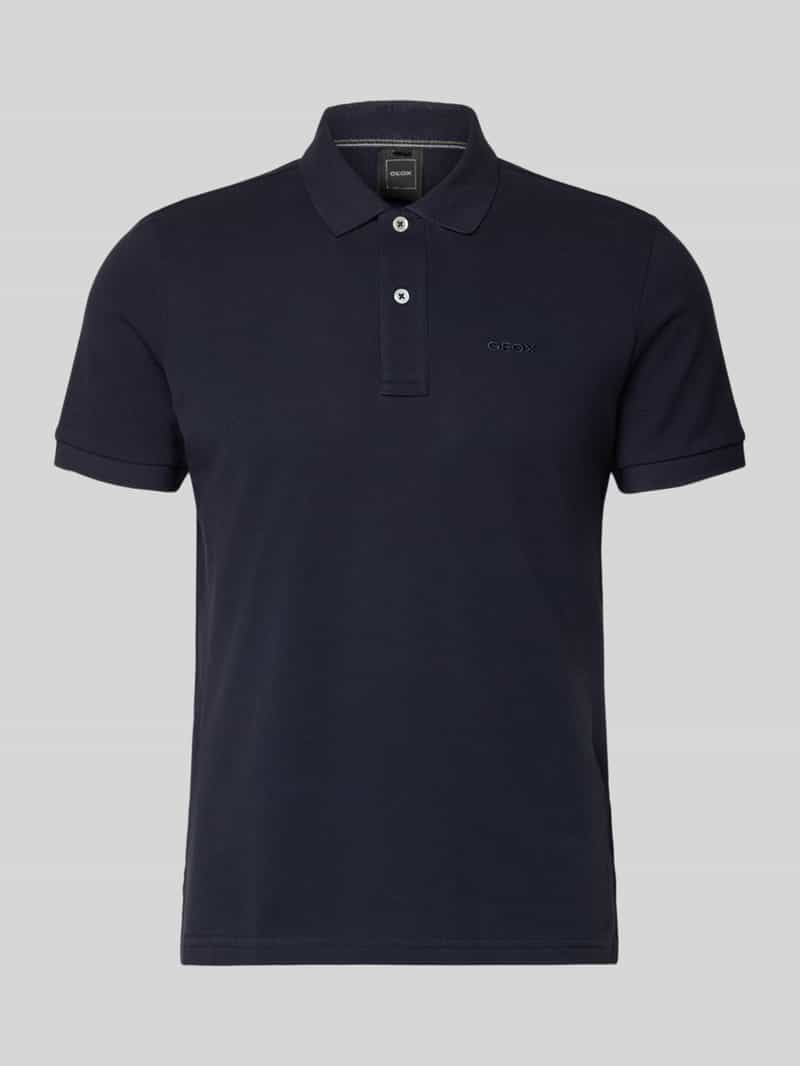 koszulka polo o kroju slim fit z wyhaftowanym logo