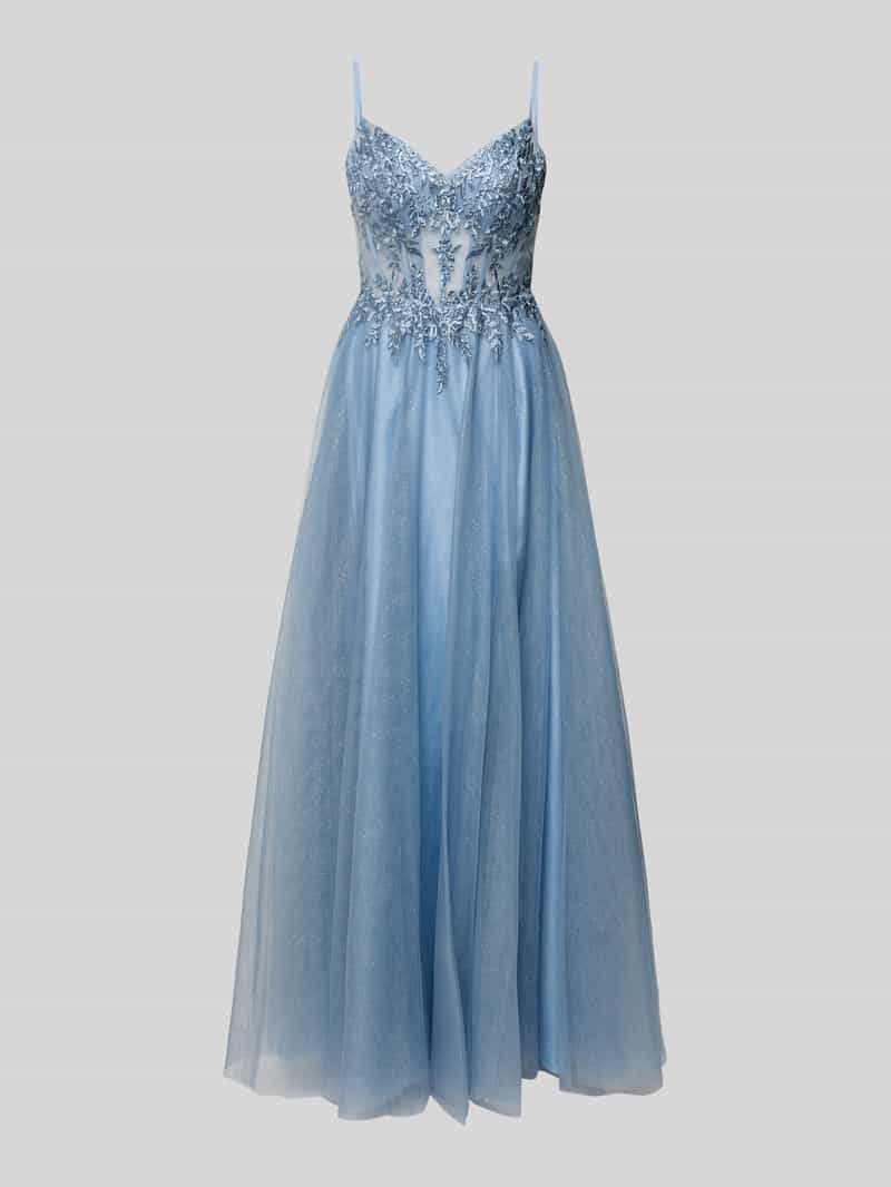 sukienka wieczorowa z haftami i obszyciem ozdobnymi kamieniami