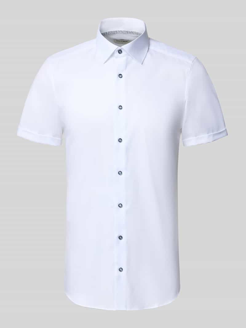 Koszula biznesowa o kroju slim fit z kołnierzykiem typu kent