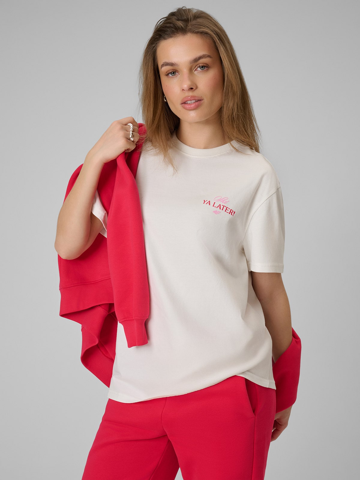 4F T-shirt loose z nadrukiem damski - beżowy S