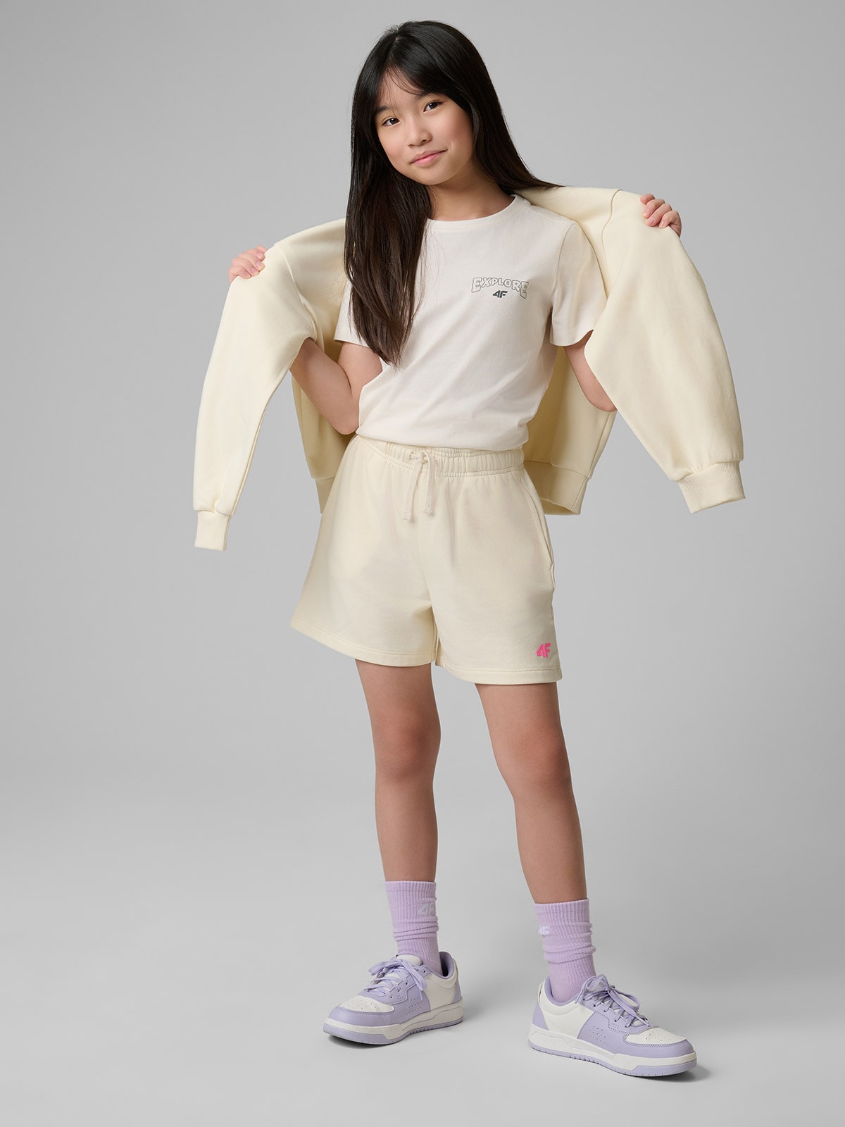 4F T-shirt regular z nadrukiem dziewczęcy - biały 164 (13-14 lat)