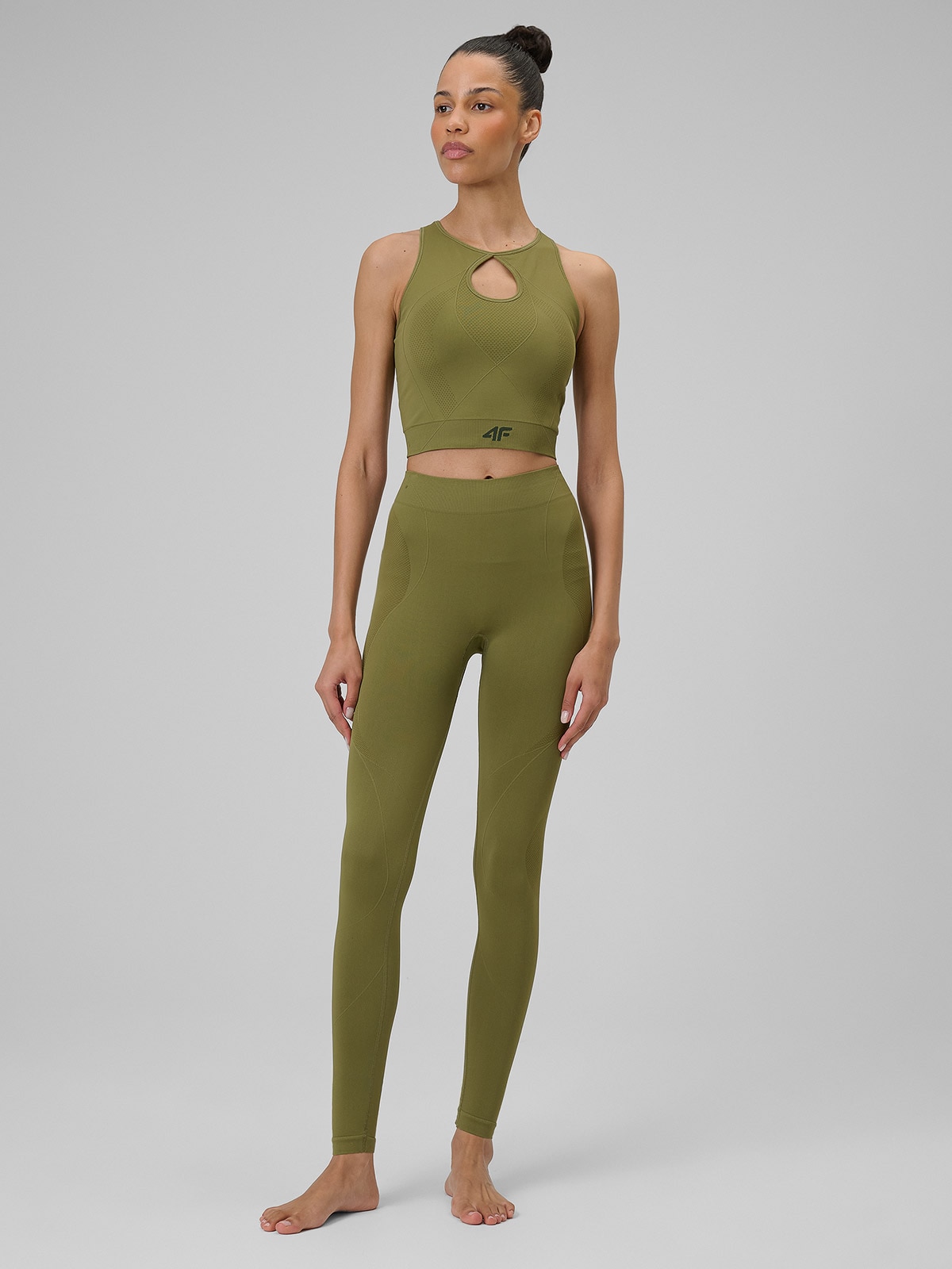 4F Legginsy do jogi bezszwowe damskie - oliwkowe XS/S