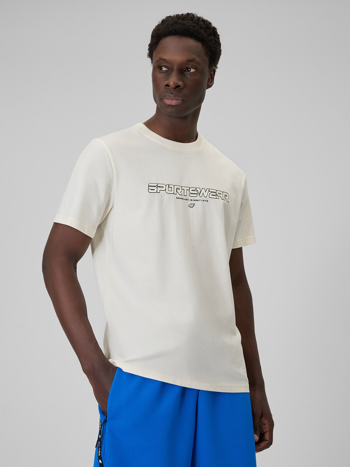 4F T-shirt regular z nadrukiem męski - beżowy XL