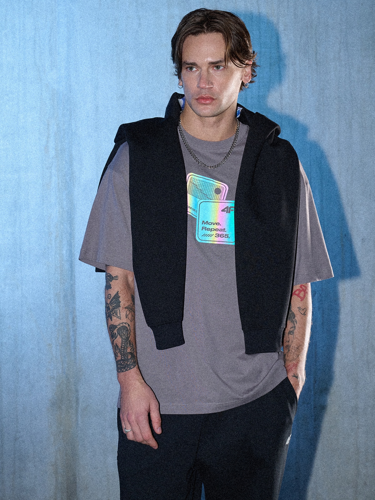 4F T-shirt loose z nadrukiem męski - szary XL