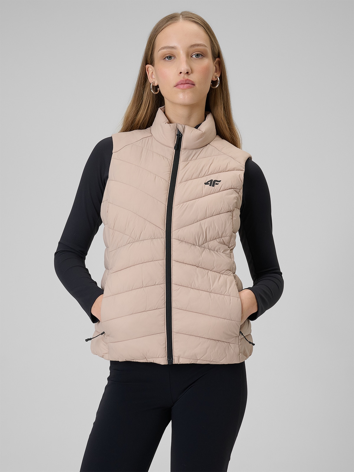 4F Bezrękawnik z wypełnieniem syntetycznym damski - beżowy XXL