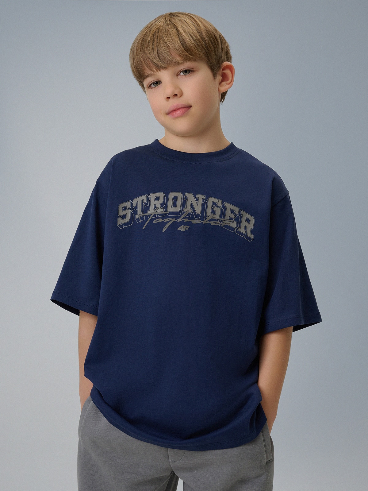 4F T-shirt loose z nadrukiem chłopięcy - granatowy 158/164 (12-14 lat)