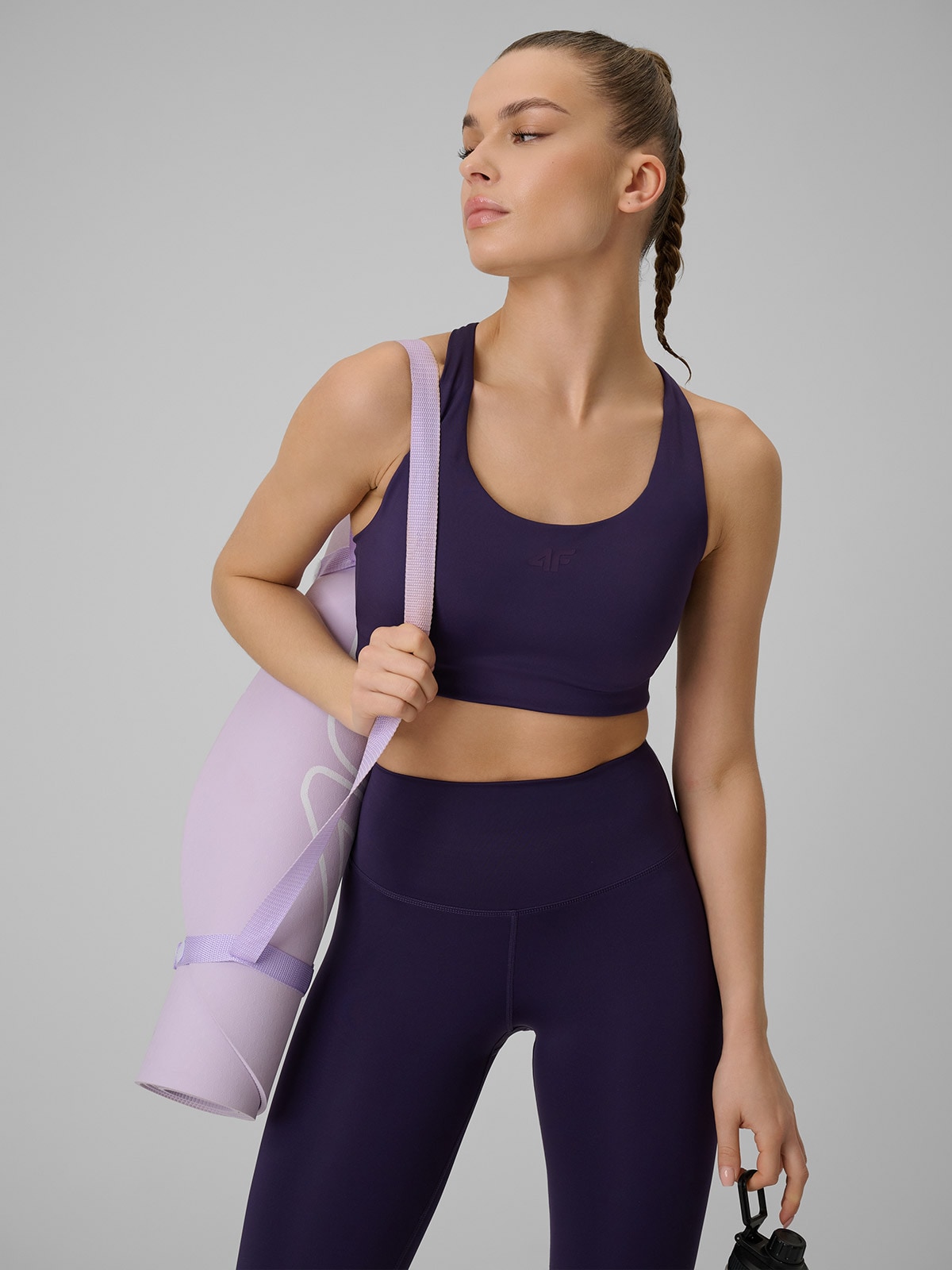 4F Biustonosz treningowy ze średnim wsparciem damski - fioletowy M