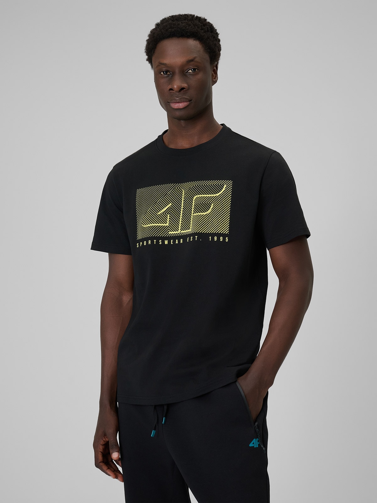 4F T-shirt regular z nadrukiem męski - czarny XXL