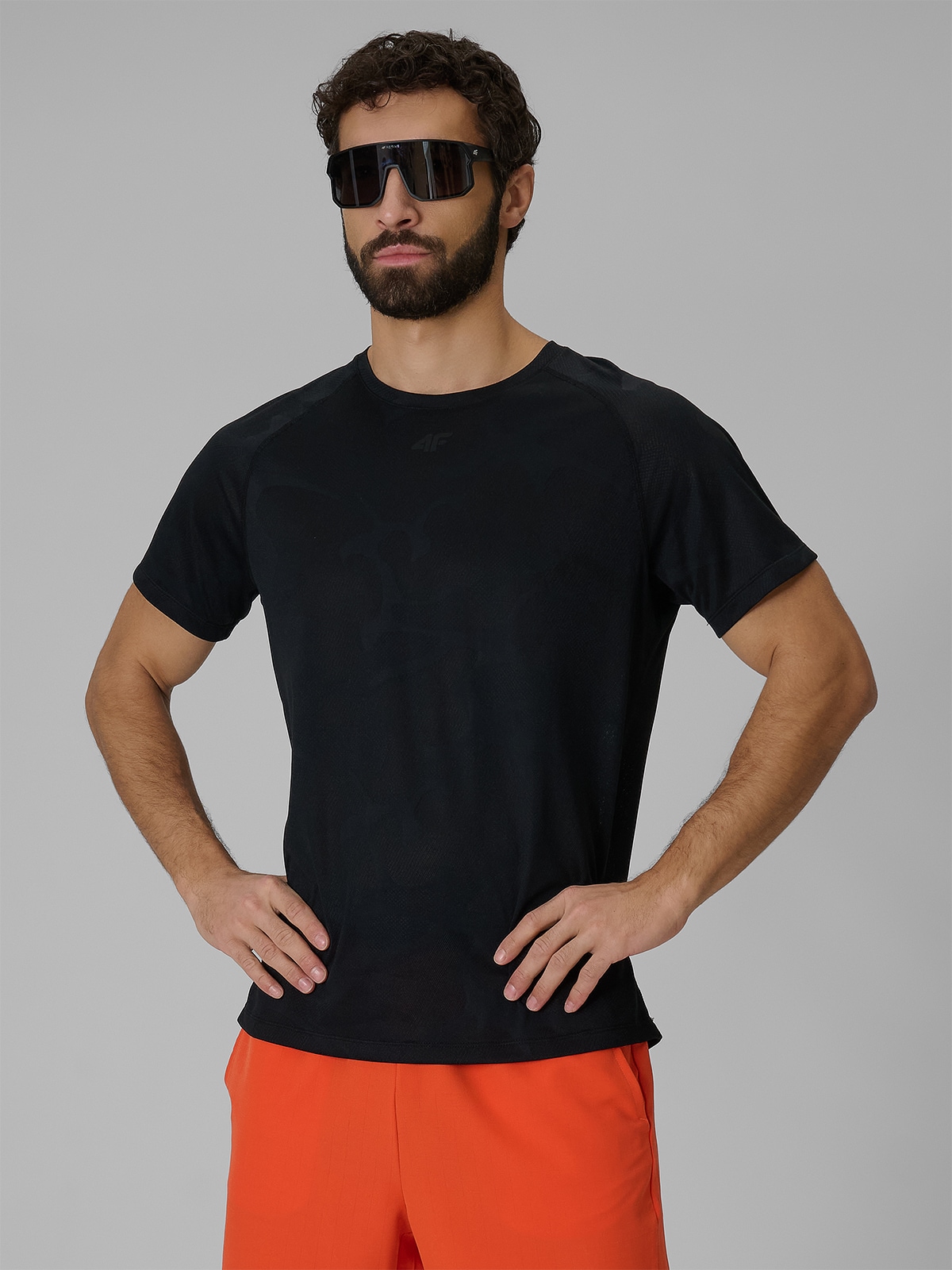 4F Koszulka treningowa regular szybkoschnąca męska - czarna XL