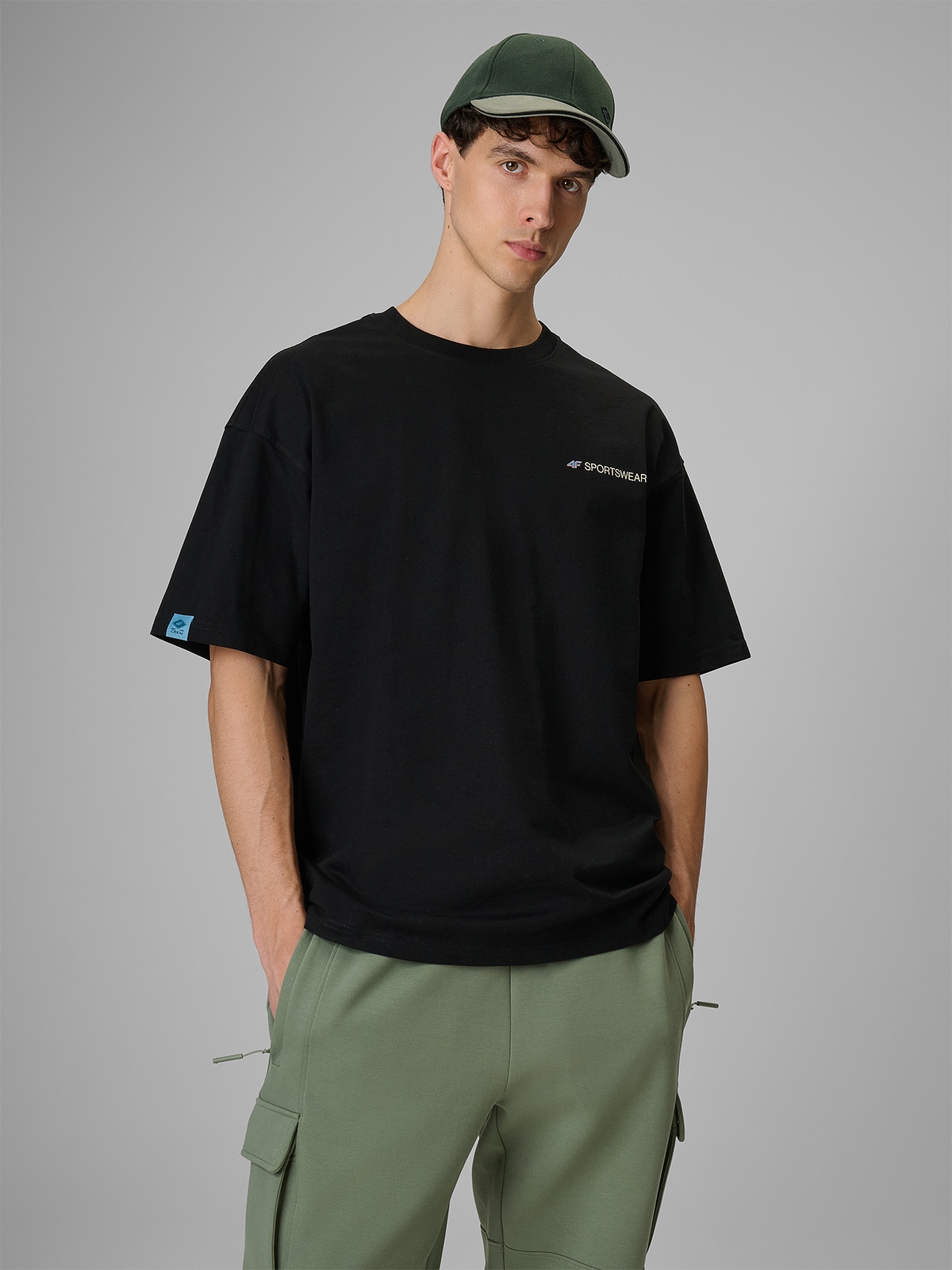 4F T-shirt loose z nadrukiem męski - czarny XL