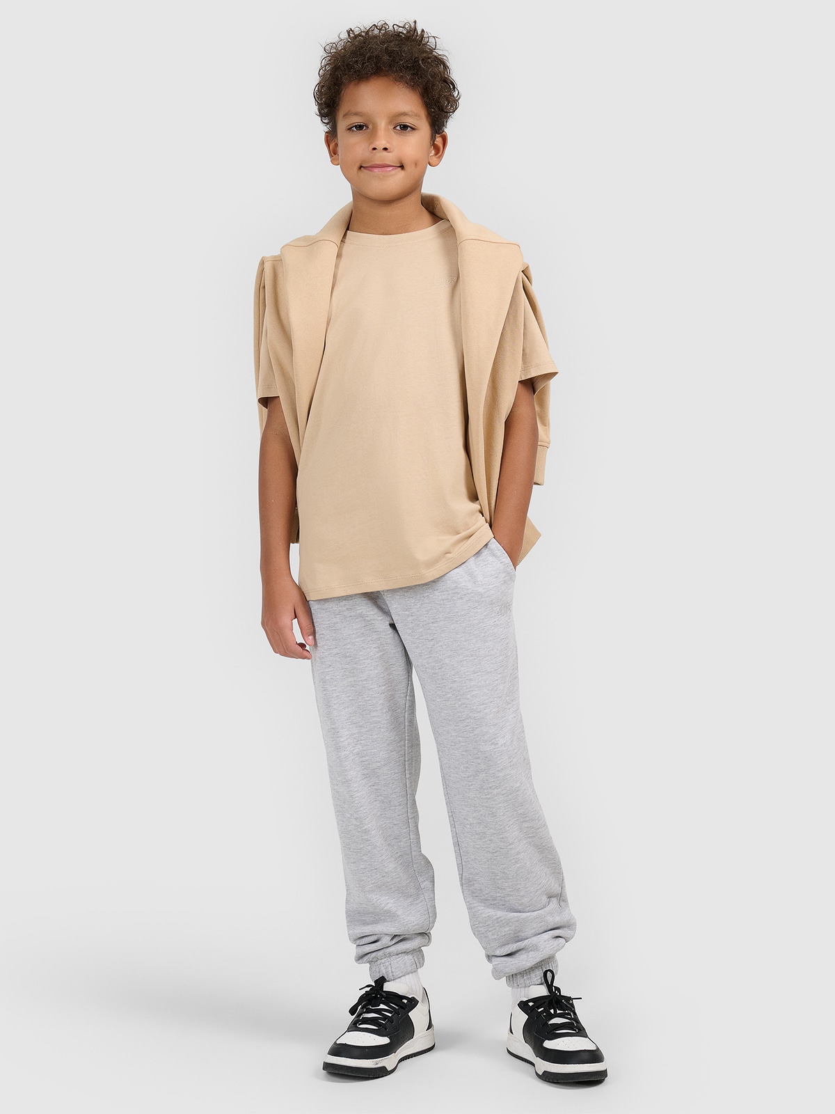 4F T-shirt regular gładki chłopięcy - beżowy 164 (13-14 lat)