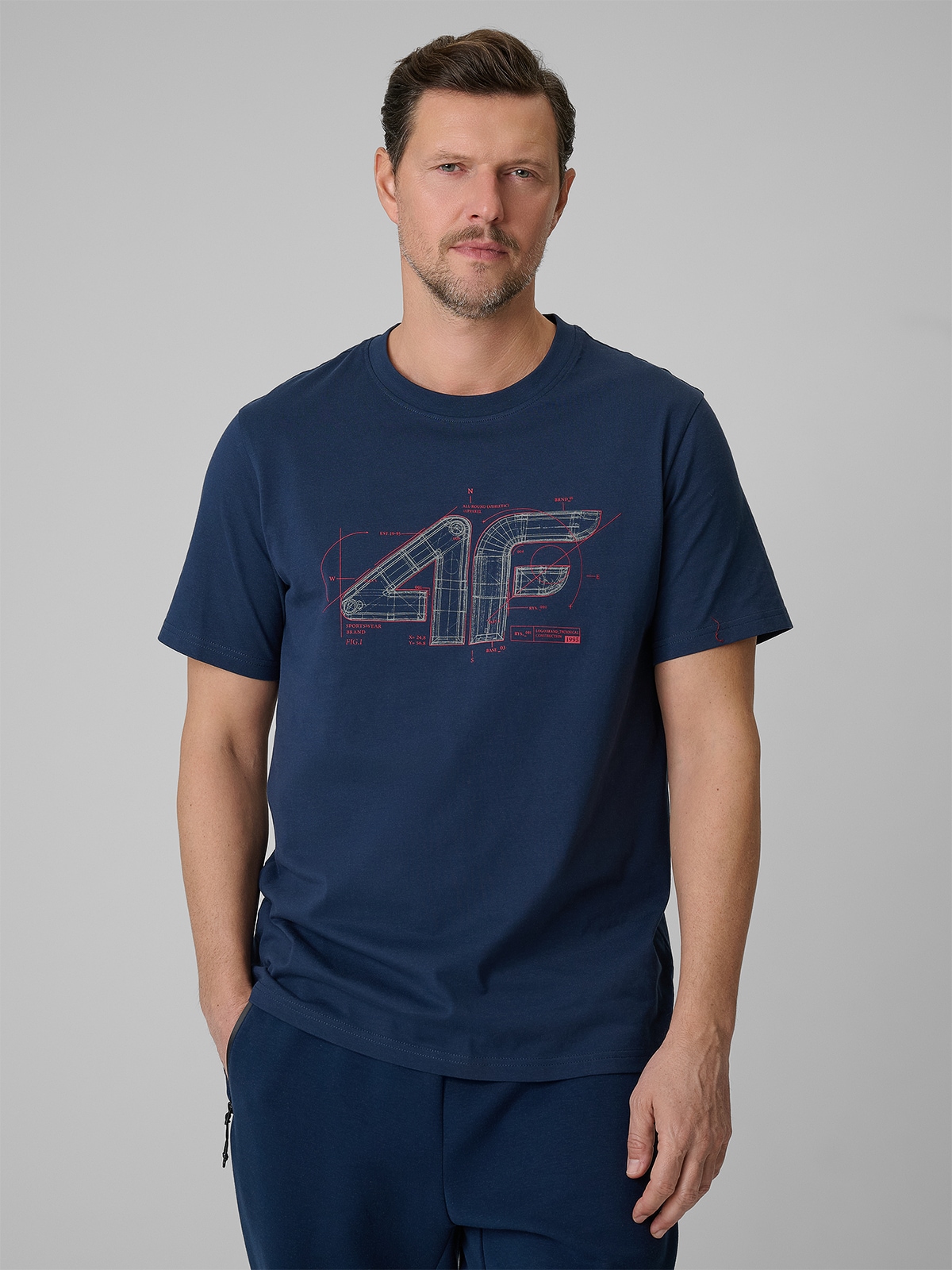 4F T-shirt regular z nadrukiem męski - granatowy XXL