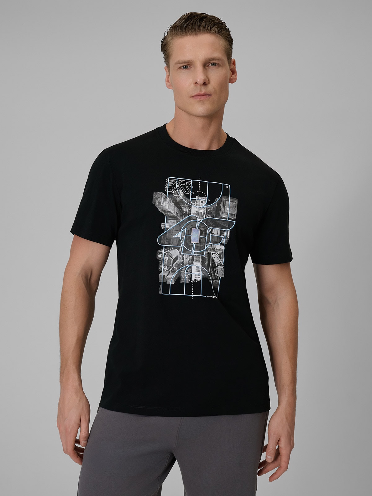 4F T-shirt regular z nadrukiem męski - czarny XL