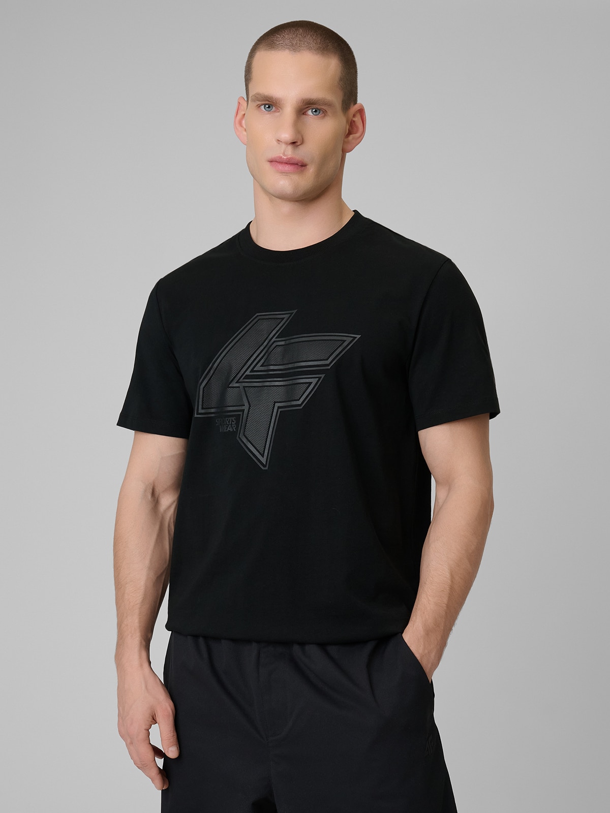 4F T-shirt regular z nadrukiem męski - czarna XXL