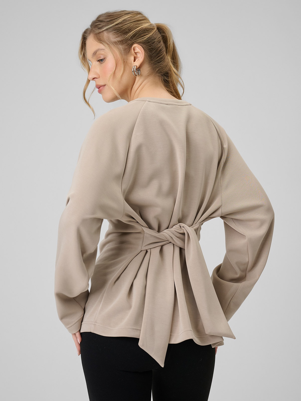 4F Bluza regular z wiązaniem i modalem damska - beżowa XS