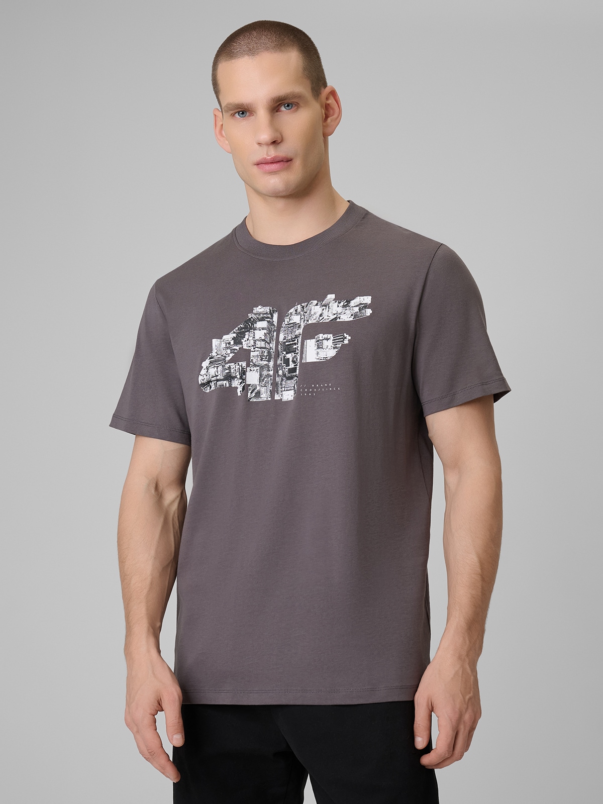 4F T-shirt regular z nadrukiem męski - szary XL