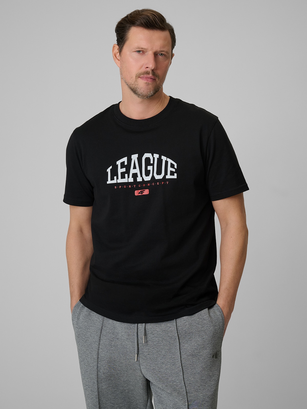 4F T-shirt regular z nadrukiem męski - czarny XXL