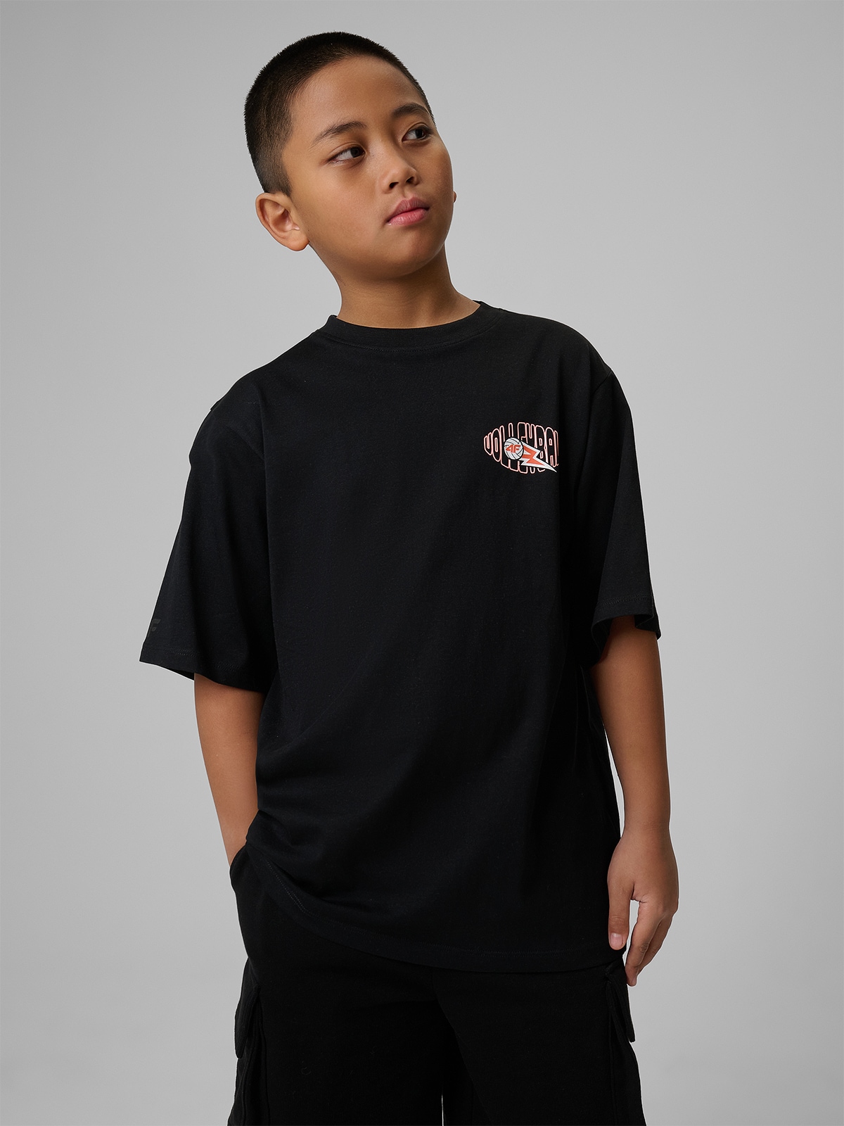 4F T-shirt loose z nadrukiem chłopięcy - czarny 164 (13-14 lat)