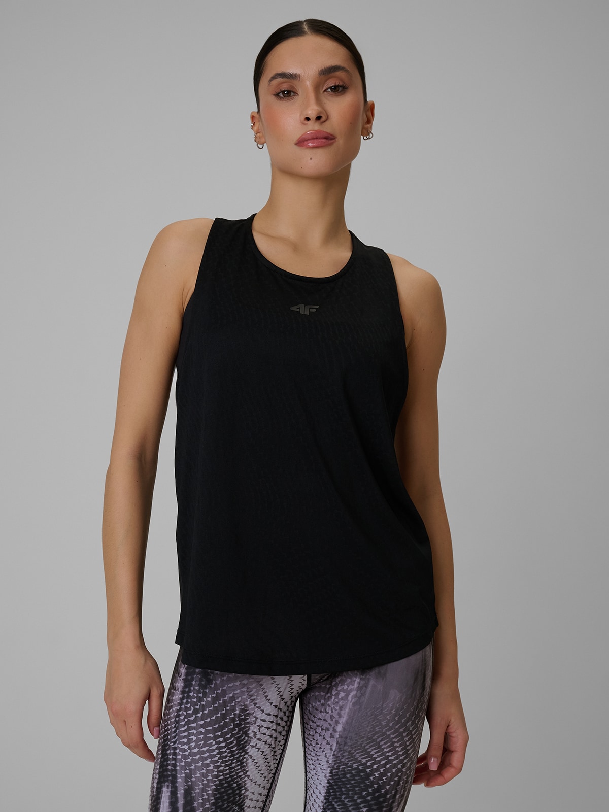 4F Top loose treningowy szybkoschnący damski - czarny XS