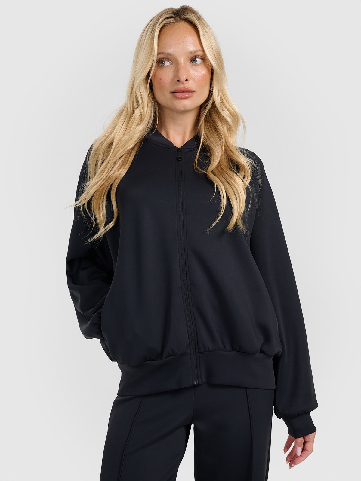 4F Bluza dresowa rozpinana bez kaptura damska - czarna S