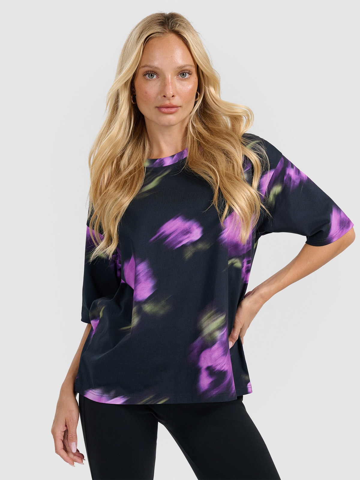 4F T-shirt oversize z nadrukiem damski - czarna S