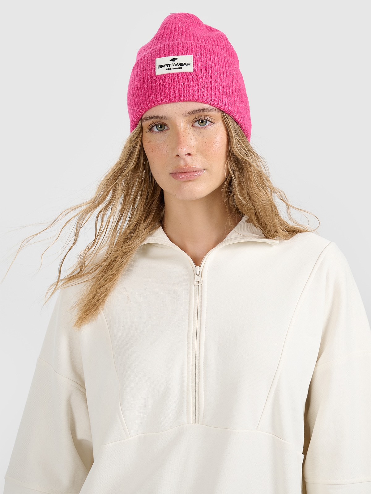 4F Czapka beanie damska - różowa M