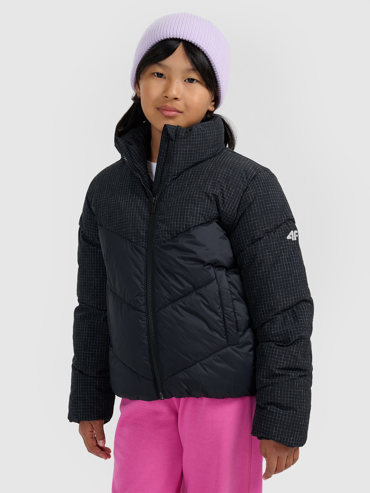 4F Kurtka puchowa z wypełnieniem syntetycznym dziewczęca - czarna 122 (6-7 lat)