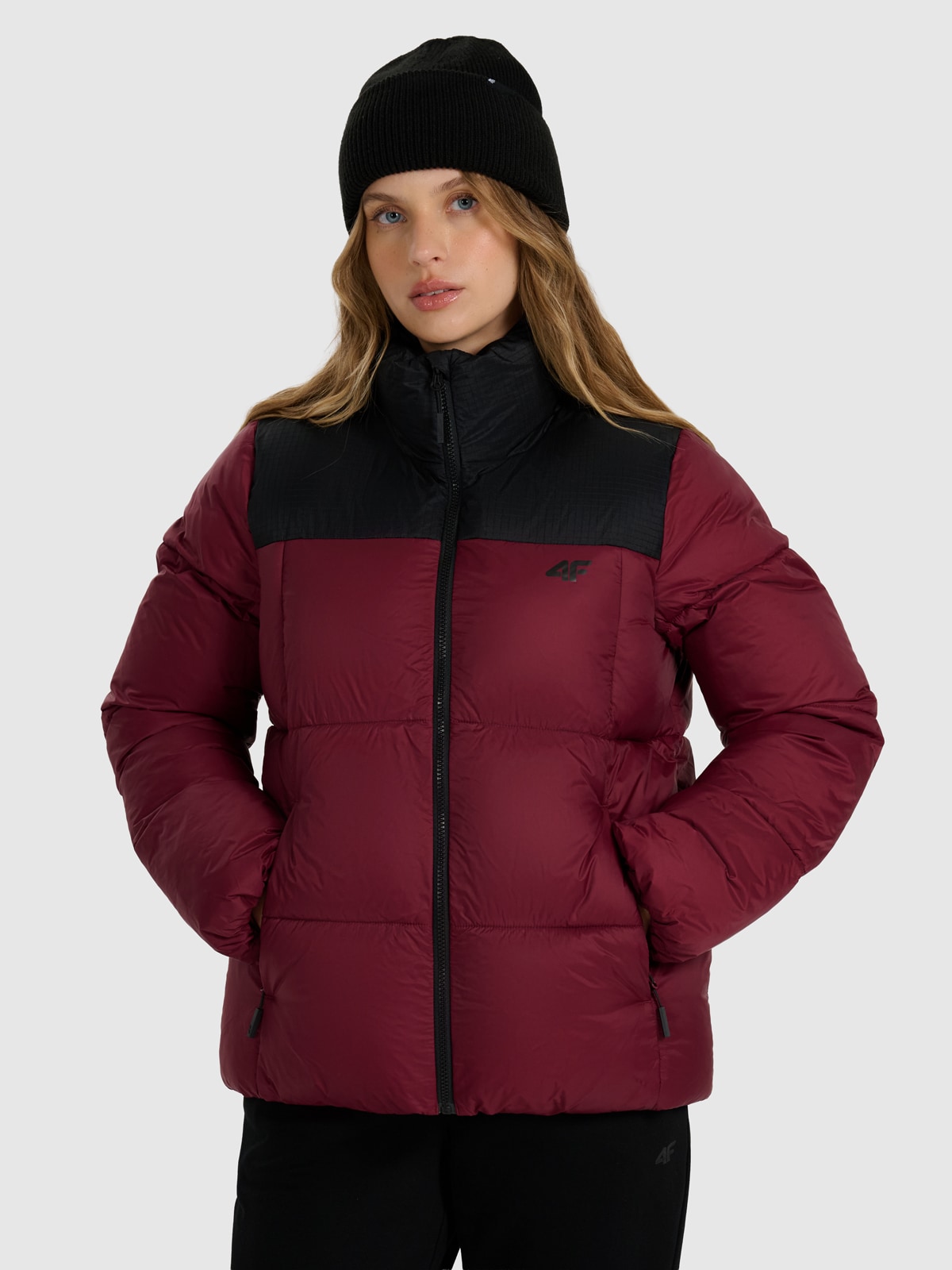 4F Kurtka puchowa z wypełnieniem syntetycznym damska - czerwona L