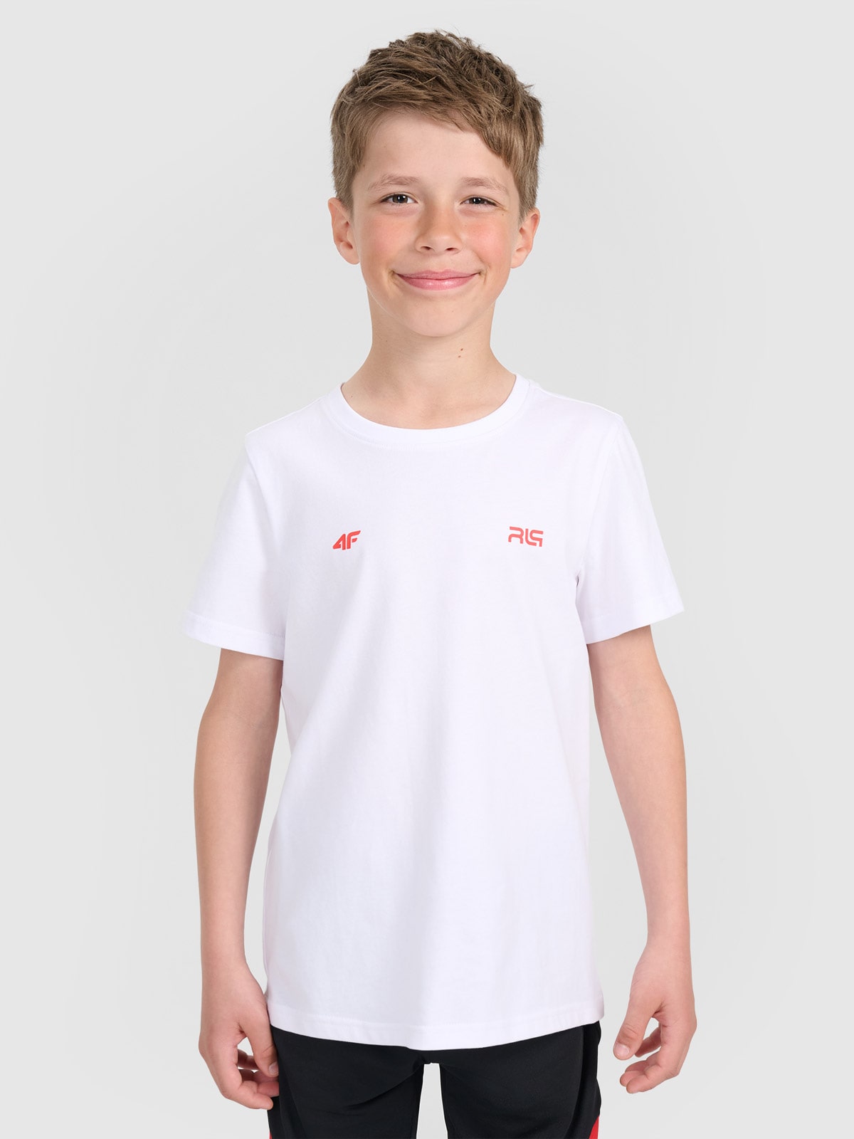 4F T-shirt regular z nadrukiem dziecięcy 4F JUNIOR x Robert Lewandowski - biały 122 (6-7 lat)