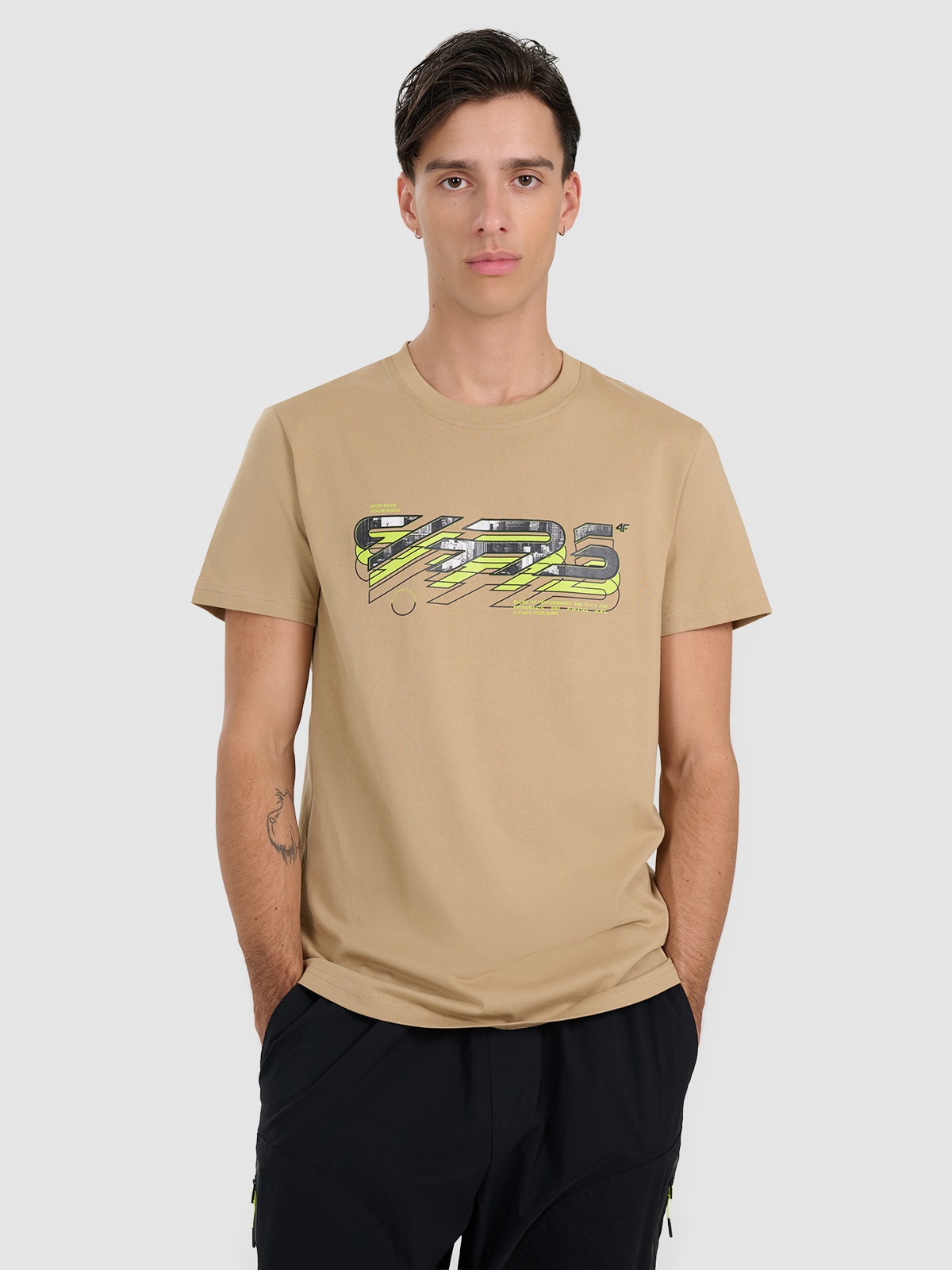 4F T-shirt regular z nadrukiem męski - beżowy L