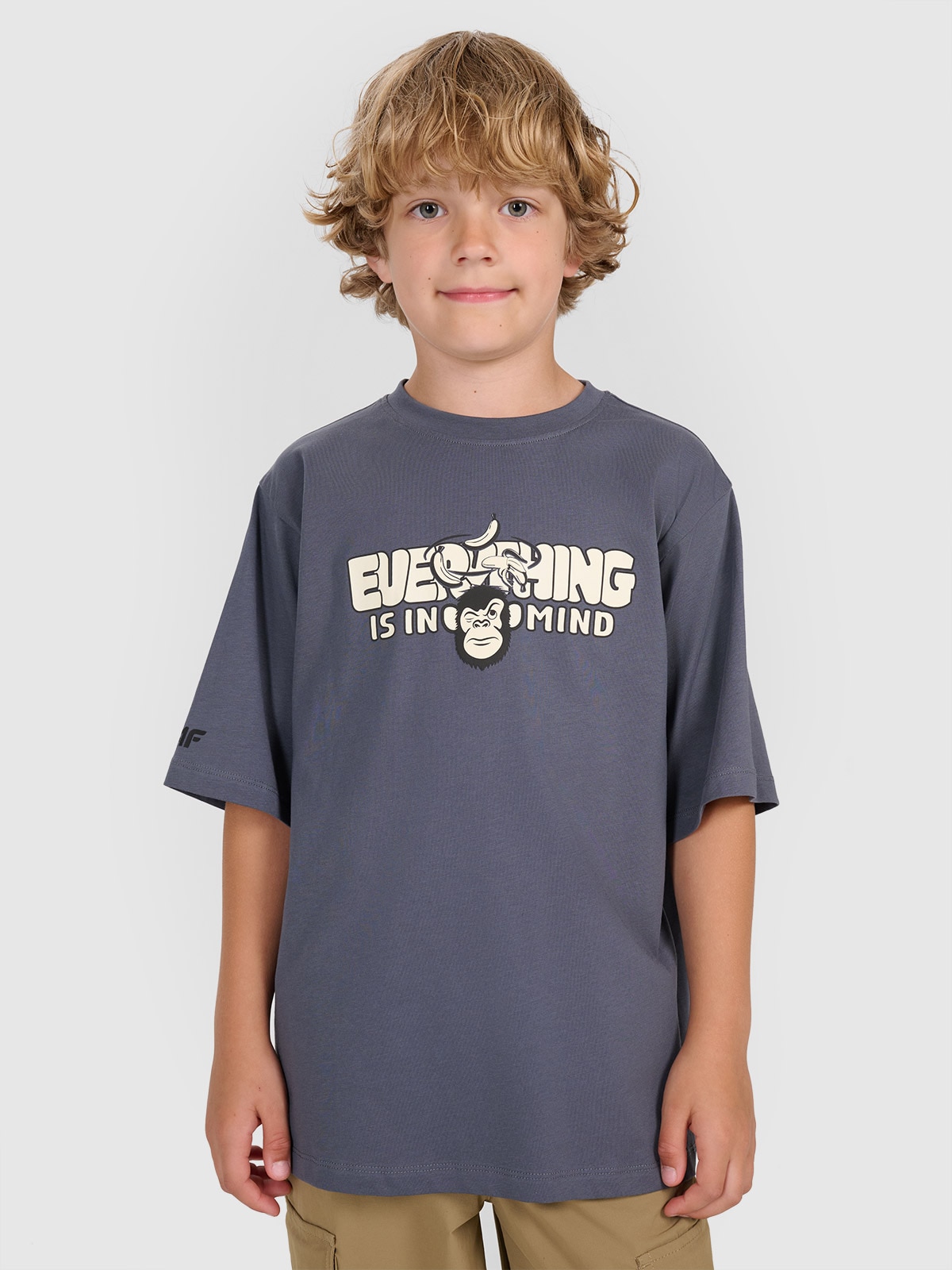 4F T-shirt oversize z nadrukiem chłopięcy - szary 122 (6-7 lat)