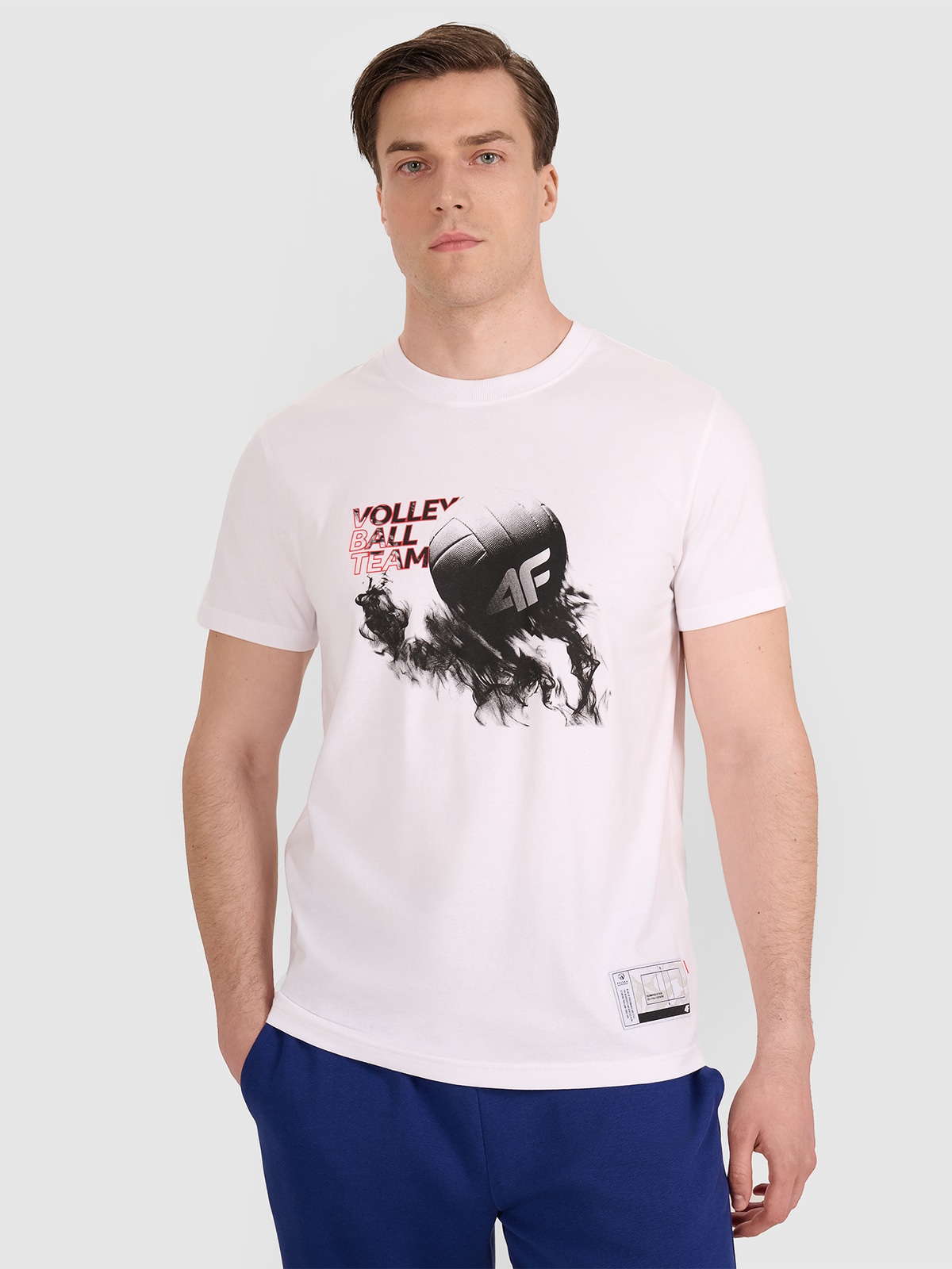 4F T-shirt regular z nadrukiem siatkarskim męski - biały M