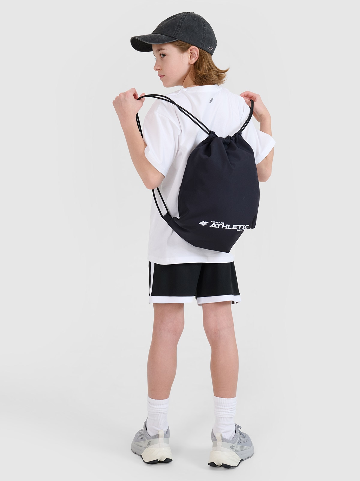 4F Komplet sportowy na WF (koszulka+spodenki+worek) dziecięcy - czarny 122/128 (6-8 lat)