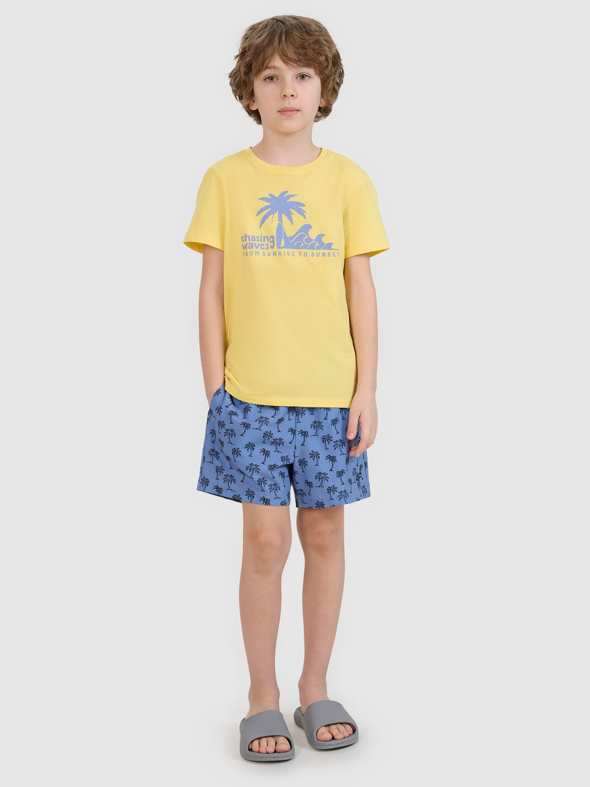 4F Spodenki plażowe boardshorty chłopięce - granatowe 122/128 (6-8 lat)