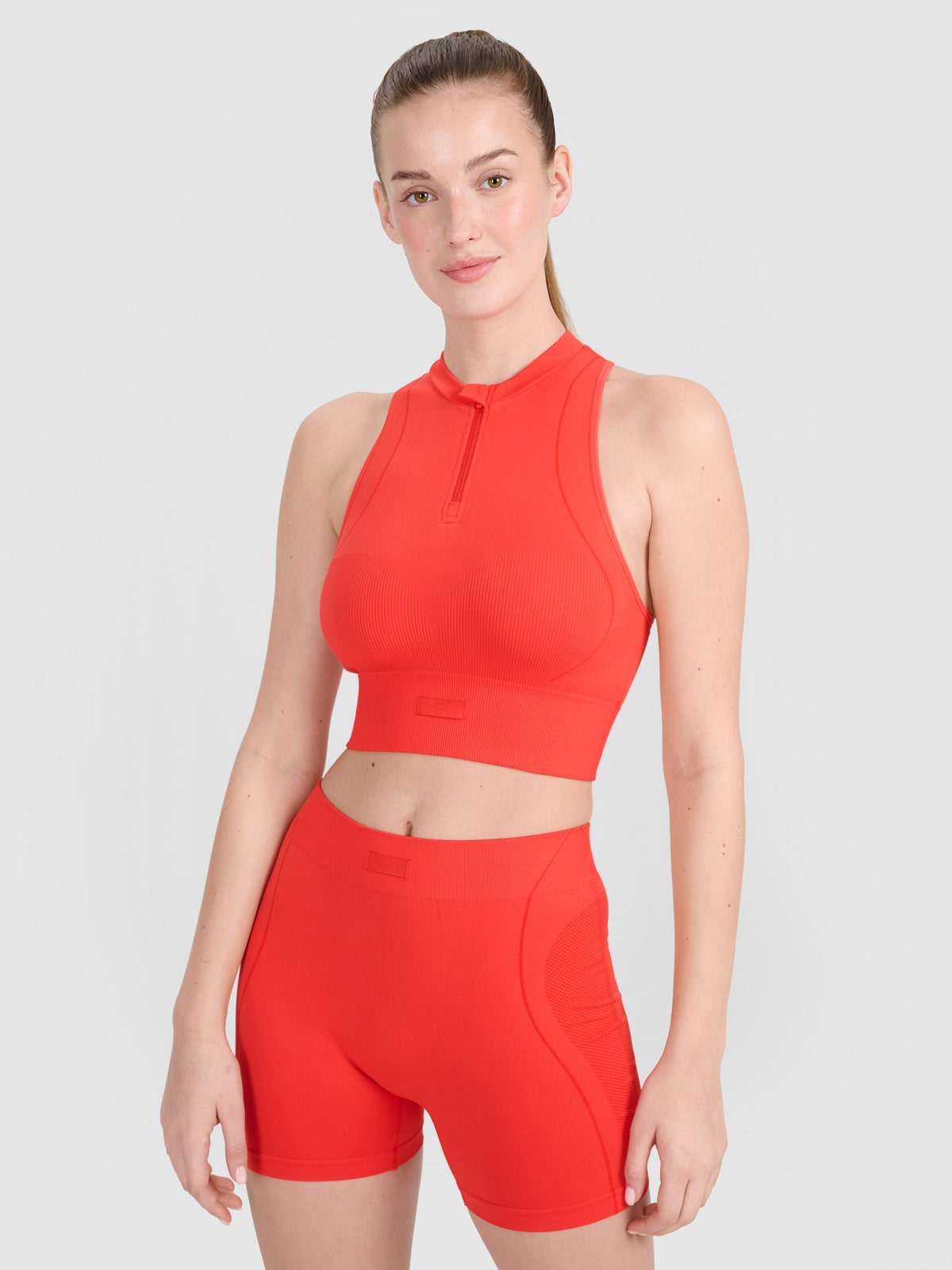 4F Crop-top treningowy slim bezszwowy damski - czerwony M/L