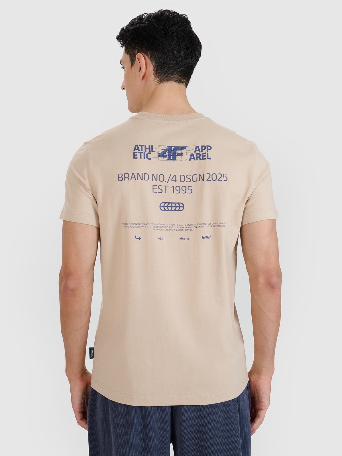 4F T-shirt regular z nadrukiem męski - beżowy M