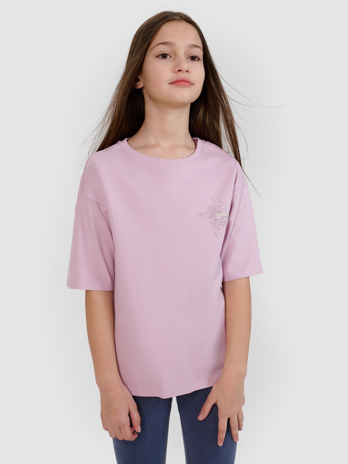 4F T-shirt oversize z nadrukiem dziewczęcy - fioletowy 122 (6-7 lat)