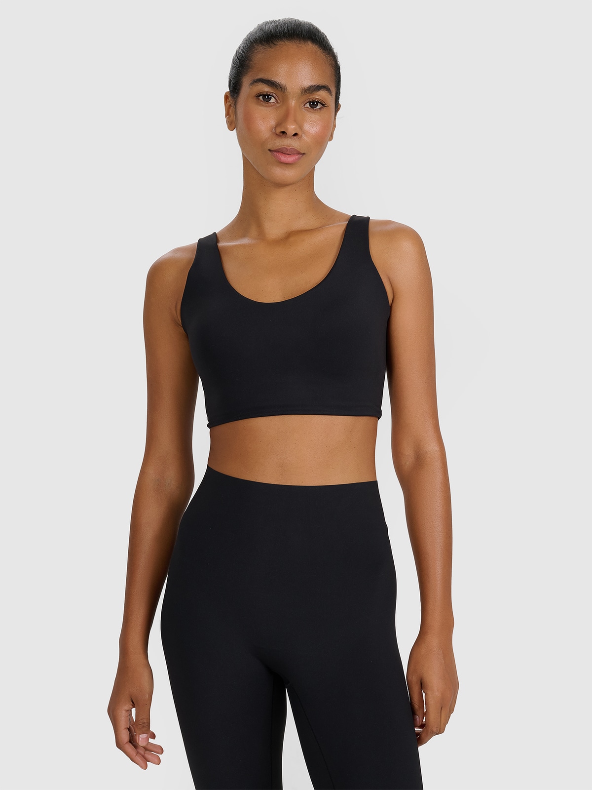 4F Biustonosz treningowy ze średnim wsparciem - czarny S