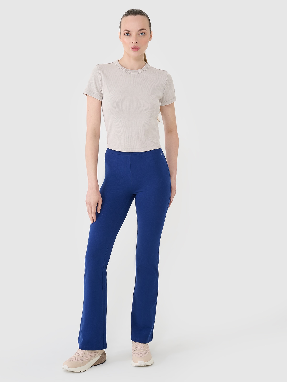 4F Legginsy z rozszerzanymi nogawkami damskie - granatowe XS