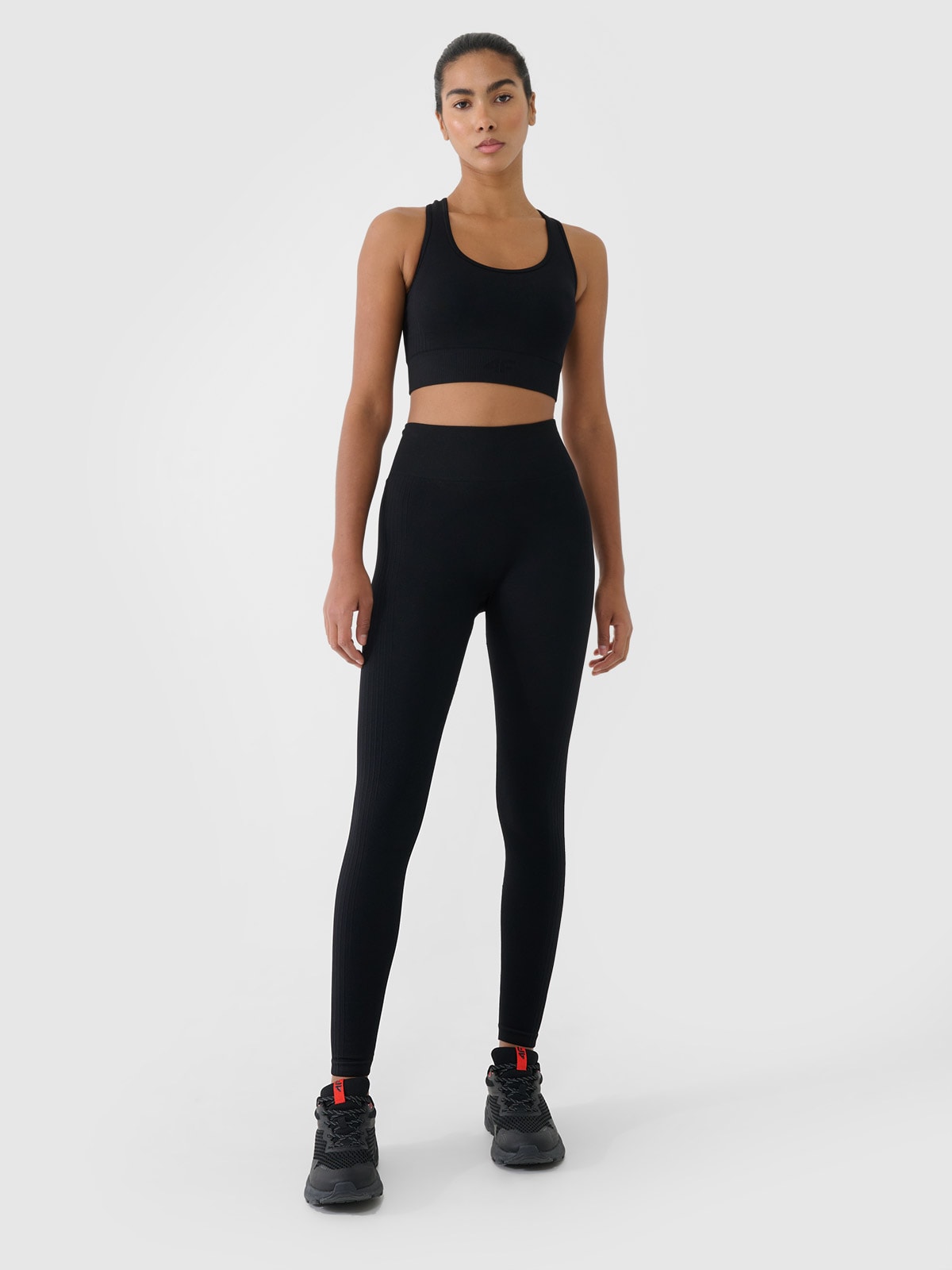 4F Legginsy treningowe bezszwowe damskie - czarne XS/S