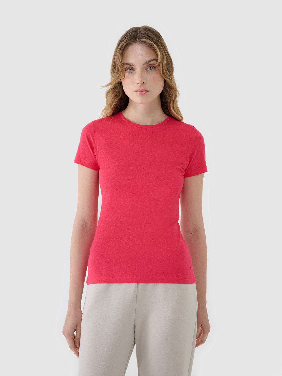 4F T-shirt slim z modalem damski - różowy XS